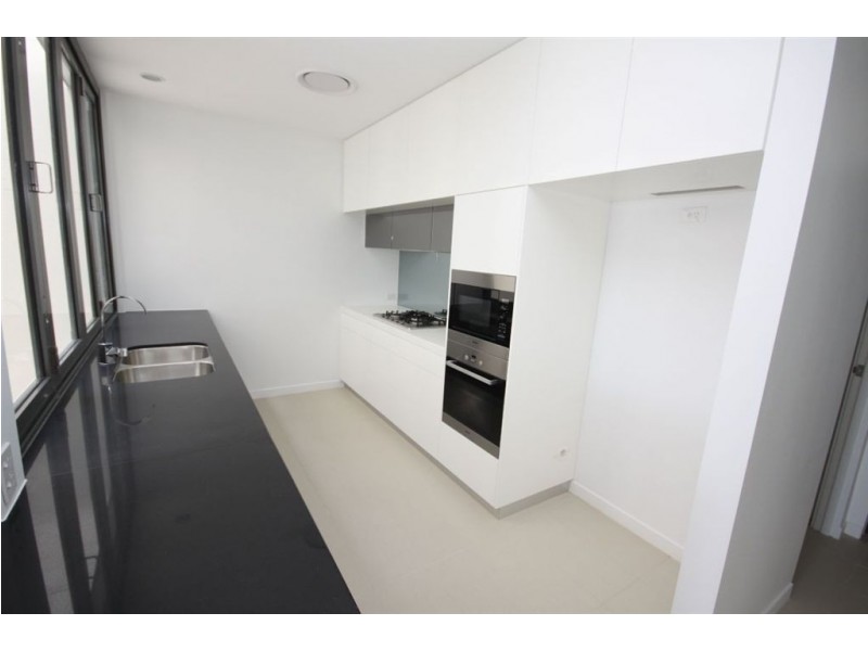 19 River Vista Way, Paradise Point QLD 4216