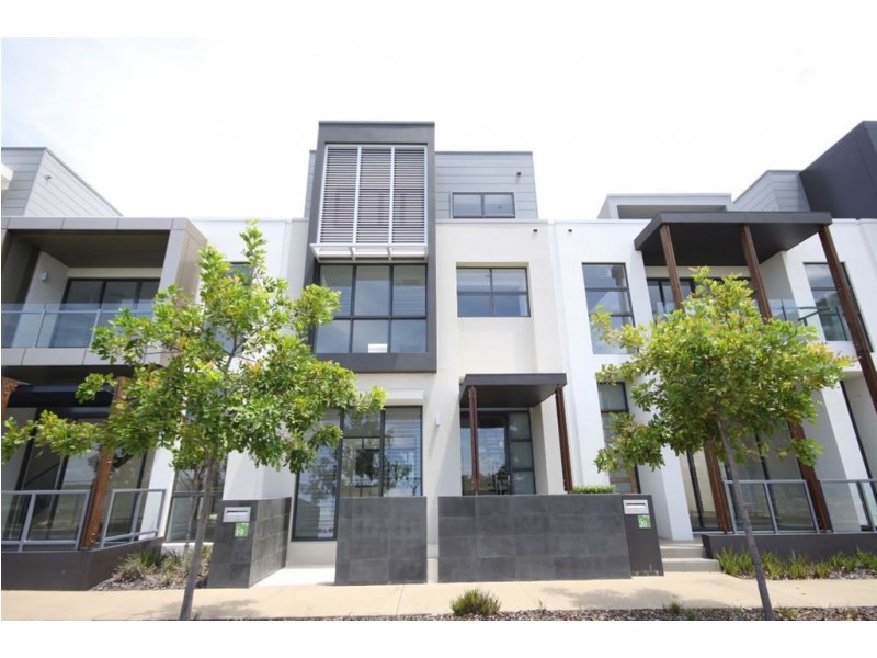 19 River Vista Way, Paradise Point QLD 4216