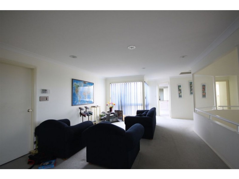 10 Sundance Way, Runaway Bay QLD 4216