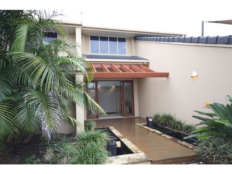 10 Sundance Way, Runaway Bay QLD 4216