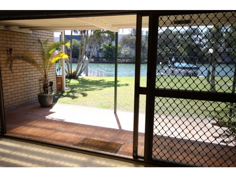 10/112 Bayview Street, Runaway Bay QLD 4216