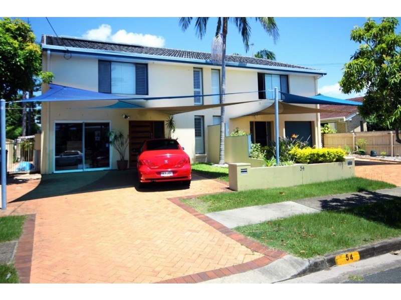 2/54 Markham Avenue, Runaway Bay QLD 4216