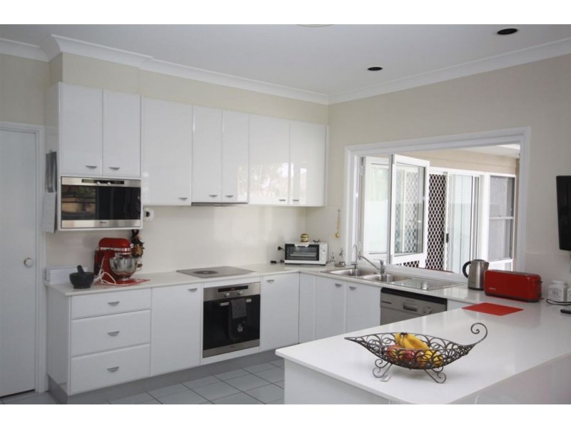 79 Sundance Way, Runaway Bay QLD 4216
