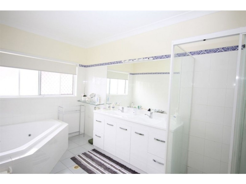 79 Sundance Way, Runaway Bay QLD 4216