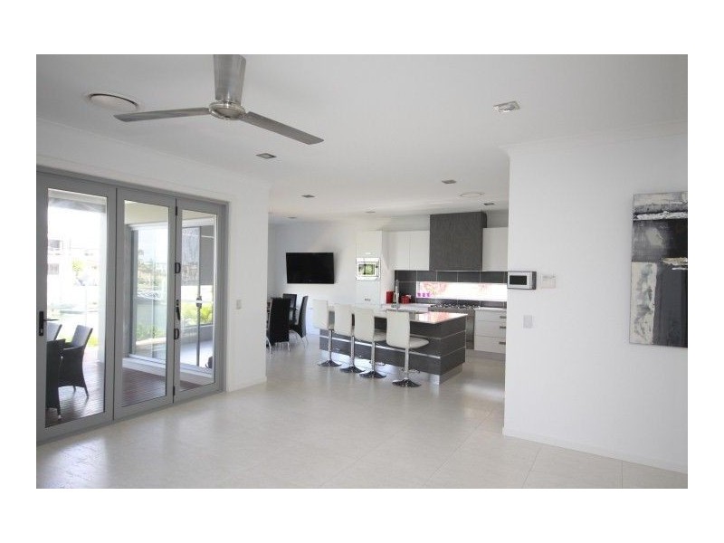 64 East Quay Drive, Biggera Waters QLD 4216