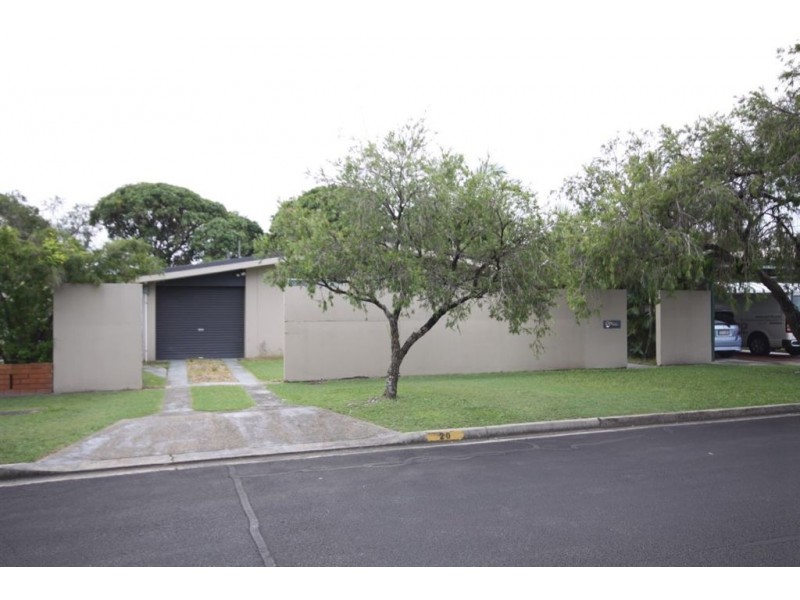 20 Ashgrove Avenue, Runaway Bay QLD 4216