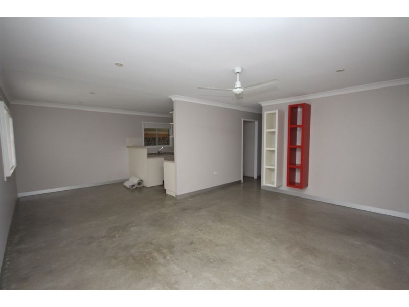 20 Ashgrove Avenue, Runaway Bay QLD 4216