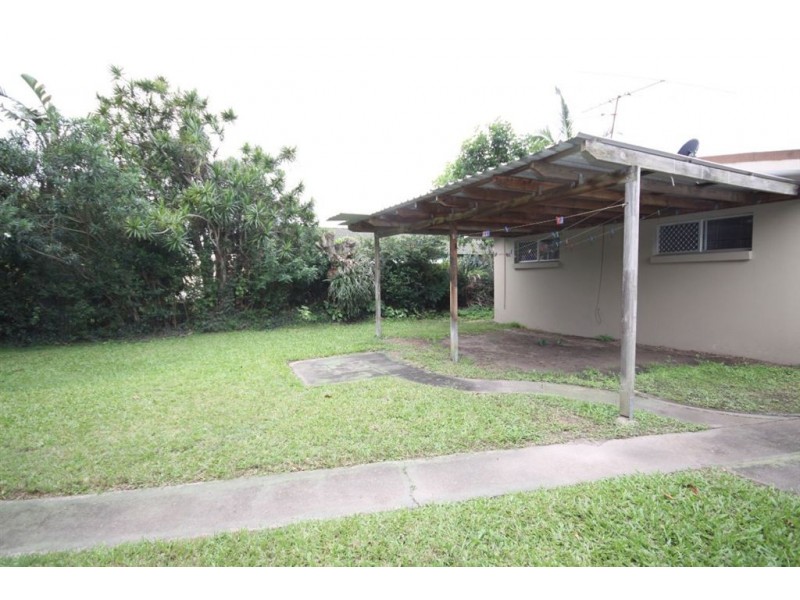 20 Ashgrove Avenue, Runaway Bay QLD 4216