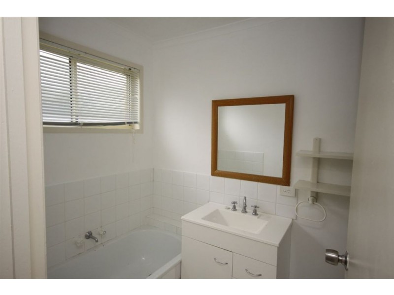 1/28 Orkney Place, Labrador QLD 4215