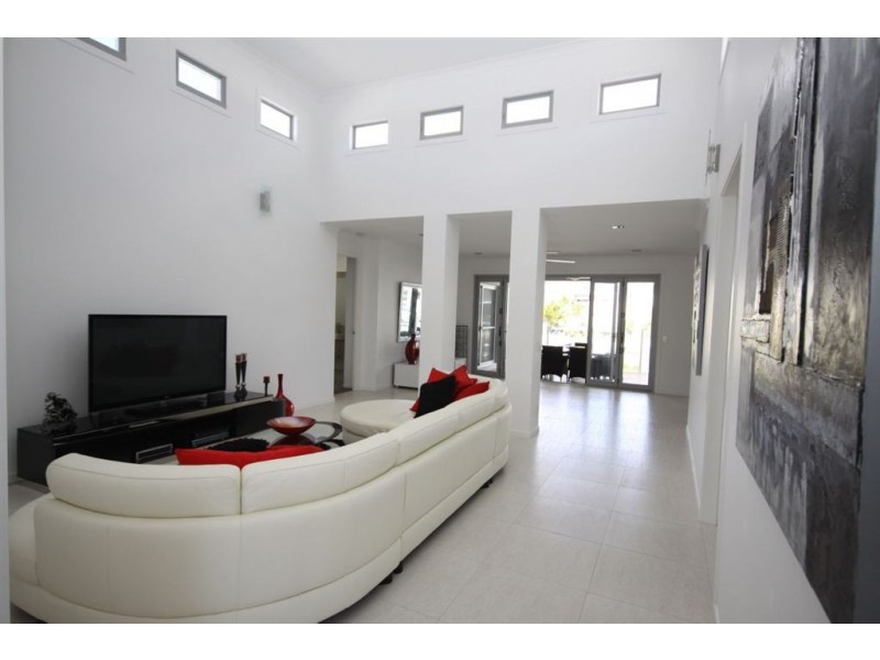 64 East Quay Drive, Biggera Waters QLD 4216