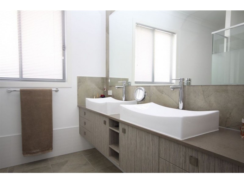 64 East Quay Drive, Biggera Waters QLD 4216