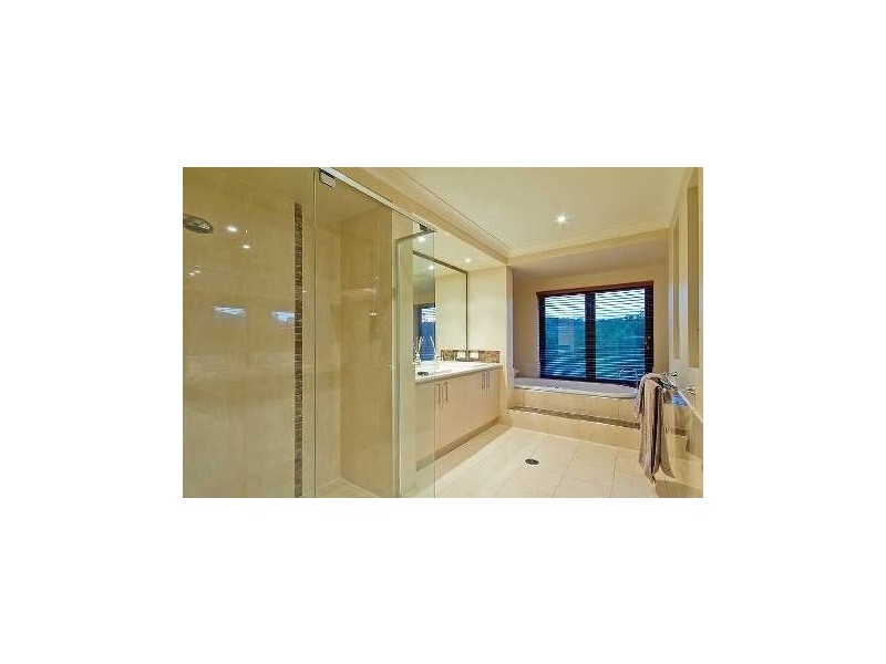 2 Stargate Court, Reedy Creek QLD 4227