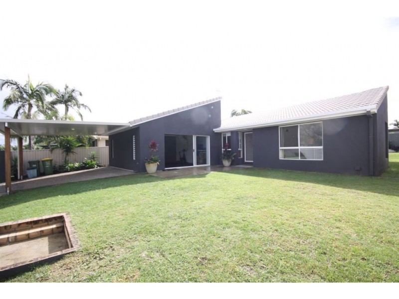 39 Matthew Flinders Drive, Hollywell QLD 4216