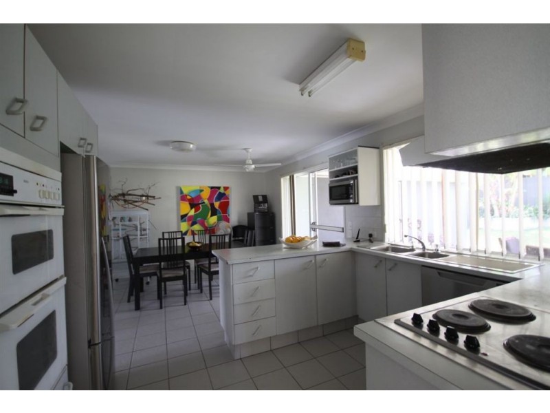 39 Matthew Flinders Drive, Hollywell QLD 4216