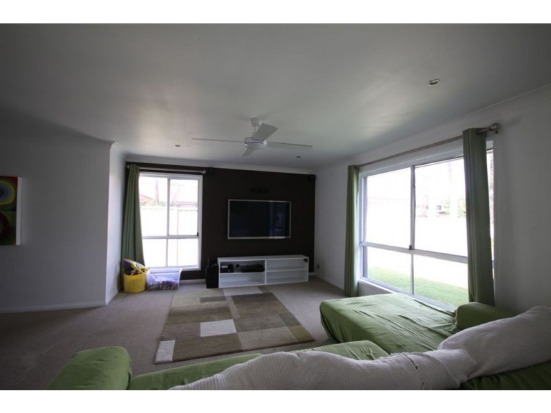 39 Matthew Flinders Drive, Hollywell QLD 4216