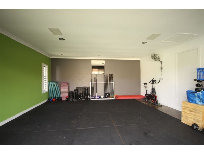 39 Matthew Flinders Drive, Hollywell QLD 4216