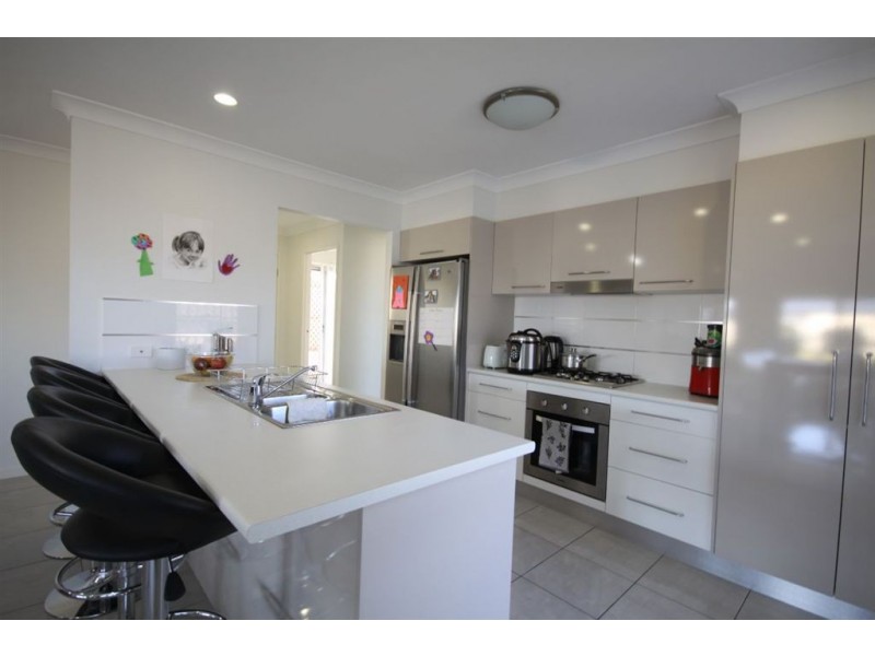2/15 Elmore Drive, Ormeau QLD 4208