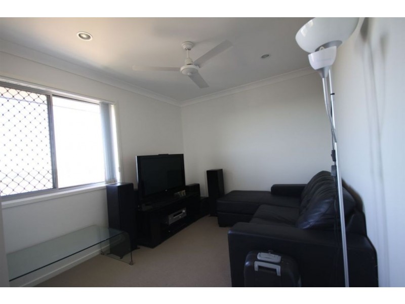 2/15 Elmore Drive, Ormeau QLD 4208