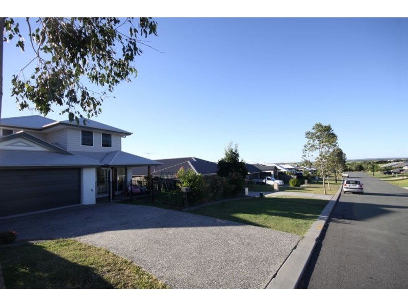 2/15 Elmore Drive, Ormeau QLD 4208