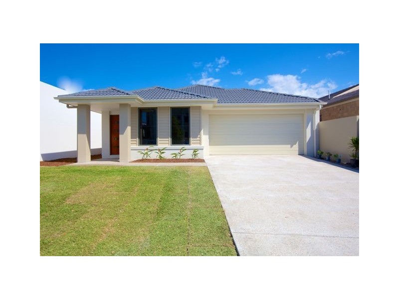 34 South Quay Drive, Biggera Waters QLD 4216