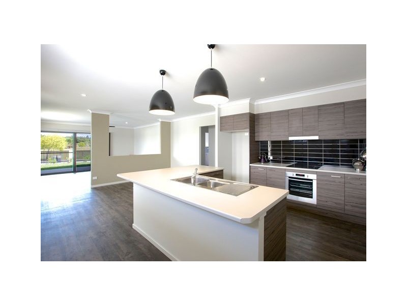 34 South Quay Drive, Biggera Waters QLD 4216