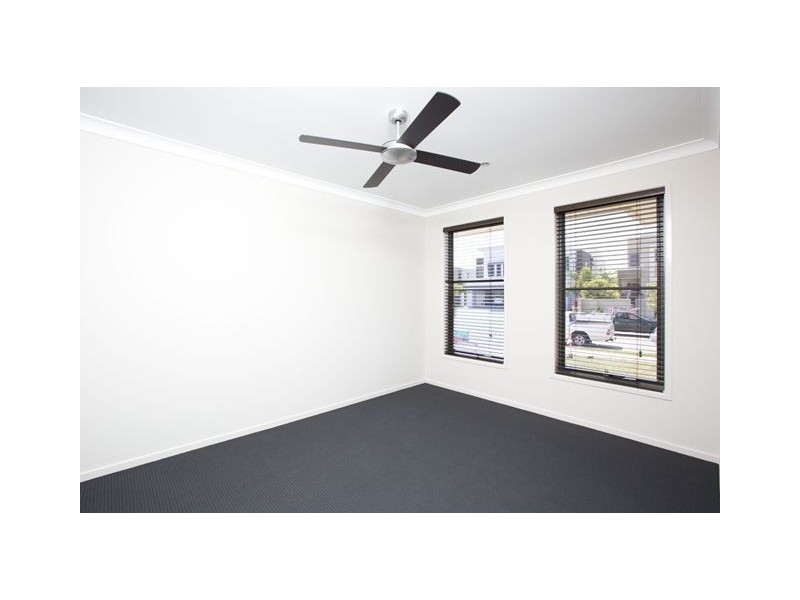 34 South Quay Drive, Biggera Waters QLD 4216