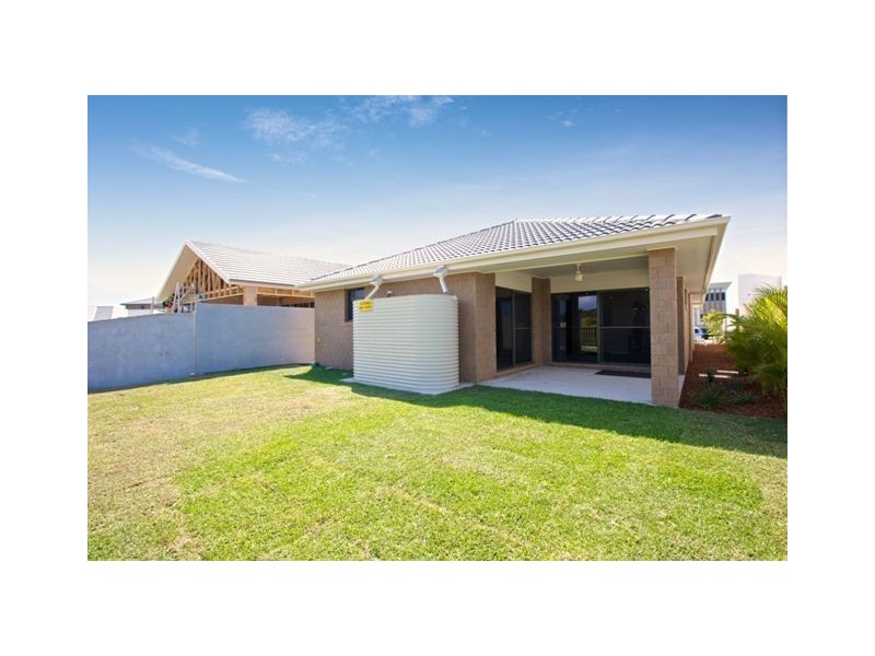 34 South Quay Drive, Biggera Waters QLD 4216