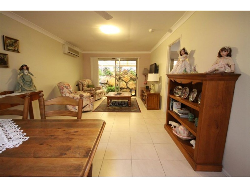 2/12 Marybeth Crescent, Molendinar QLD 4214