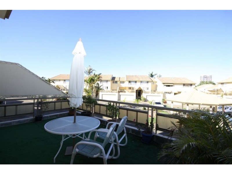 14/100 Morala Avenue,, Runaway Bay QLD 4216