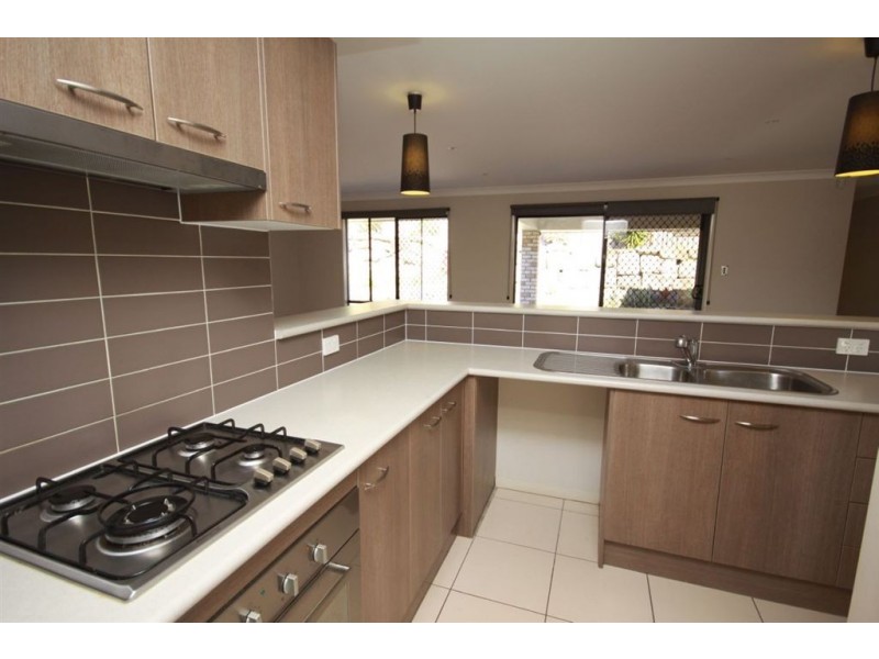28 Faraday Crescent, Pacific Pines QLD 4211