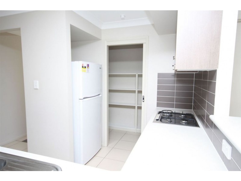 28 Faraday Crescent, Pacific Pines QLD 4211