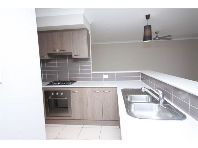 28 Faraday Crescent, Pacific Pines QLD 4211