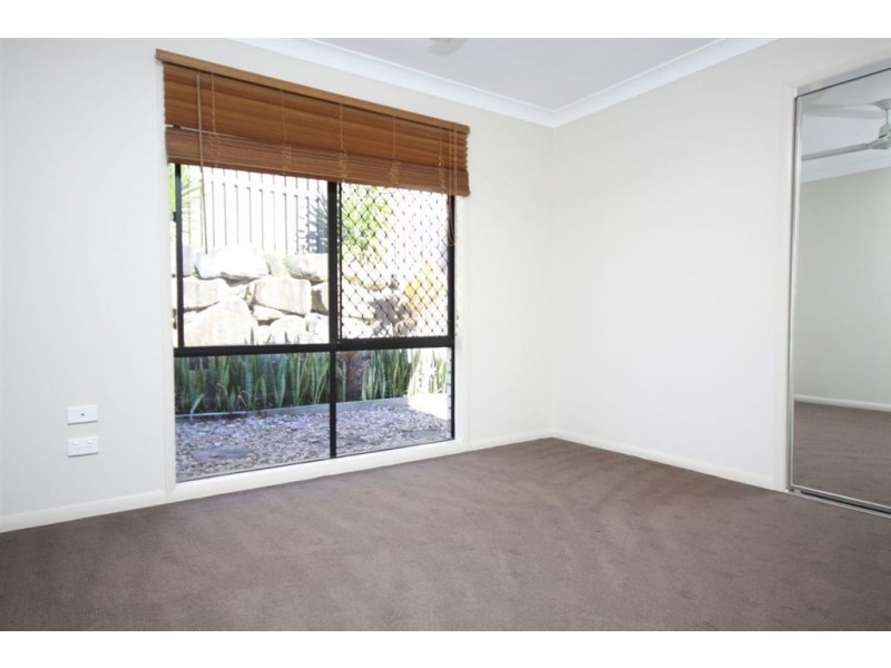 28 Faraday Crescent, Pacific Pines QLD 4211