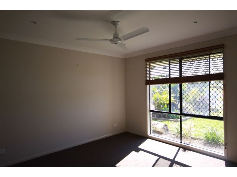 28 Faraday Crescent, Pacific Pines QLD 4211