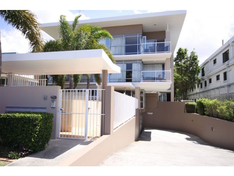 8/130 Marine Parade, Southport QLD 4215