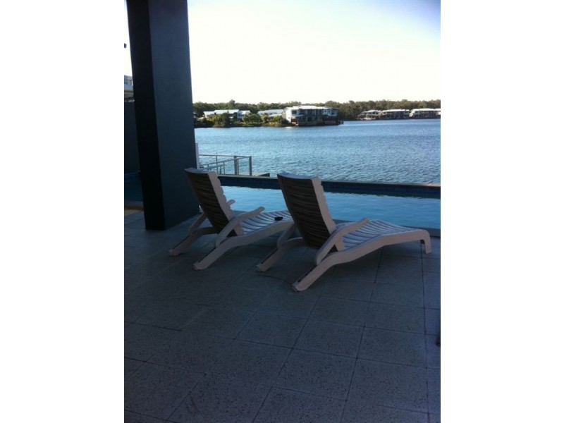 5/181 Lae Drive, Runaway Bay QLD 4216