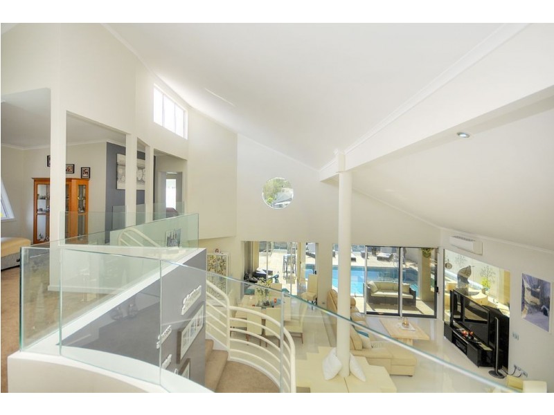 75 Pebble Beach Drive, Runaway Bay QLD 4216