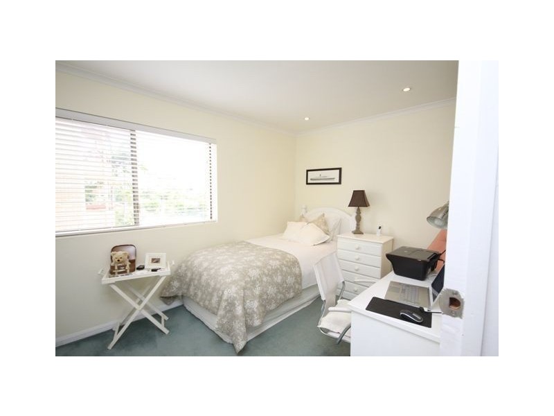 12/106 Bayview Street, Runaway Bay QLD 4216