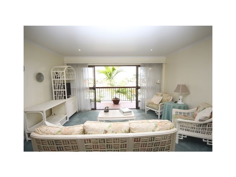 12/106 Bayview Street, Runaway Bay QLD 4216