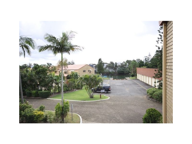 12/106 Bayview Street, Runaway Bay QLD 4216