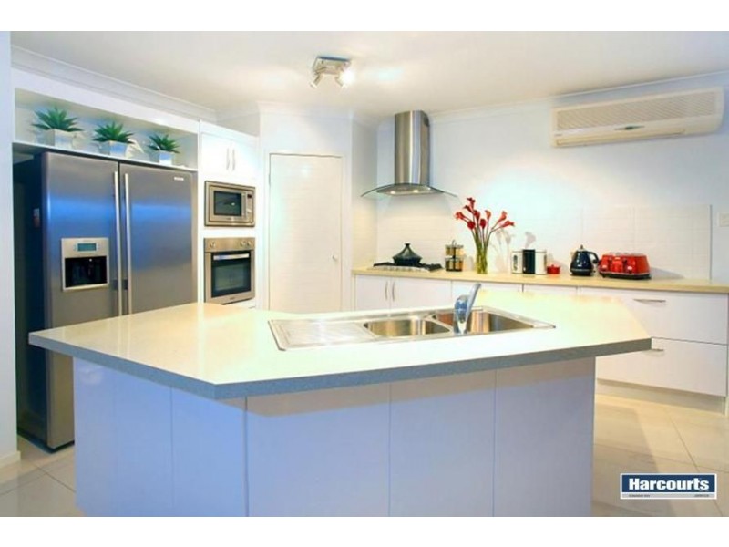 13 Lowe Court, Maudsland QLD 4210