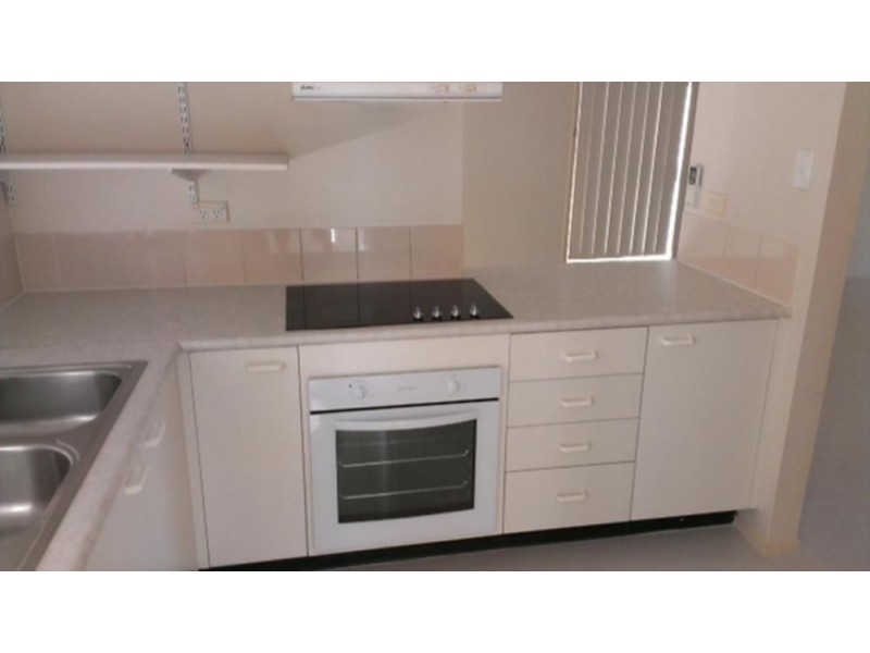 6/9 McMillan Street, Labrador QLD 4215