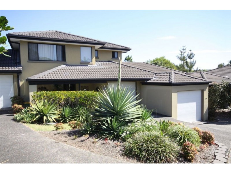 18/136 Pacific Pines Boulevard, Pacific Pines QLD 4211