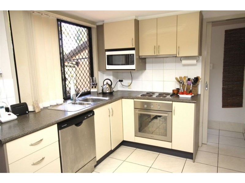 18/136 Pacific Pines Boulevard, Pacific Pines QLD 4211