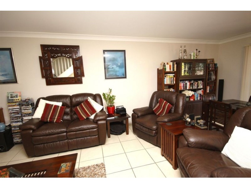 18/136 Pacific Pines Boulevard, Pacific Pines QLD 4211