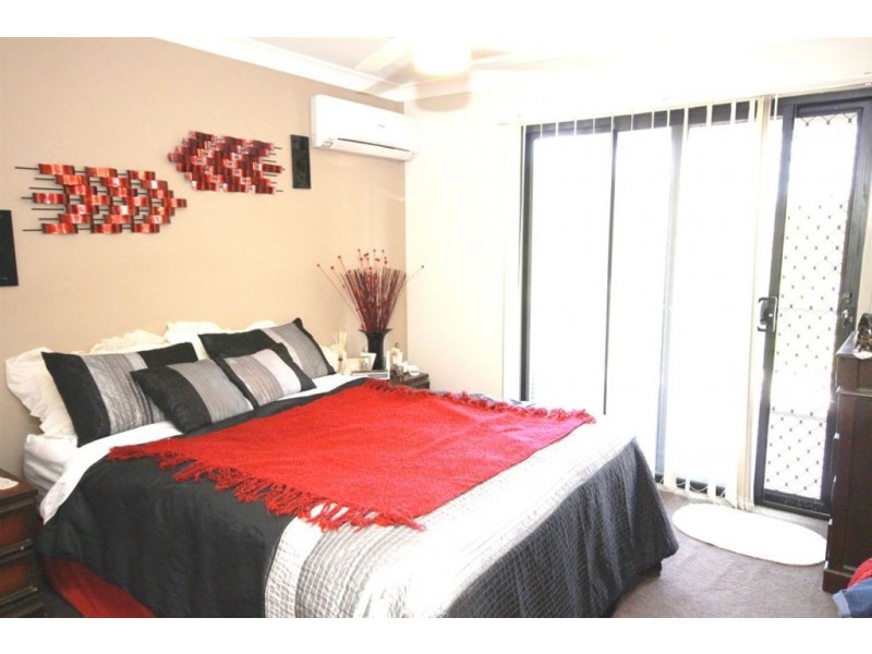 18/136 Pacific Pines Boulevard, Pacific Pines QLD 4211