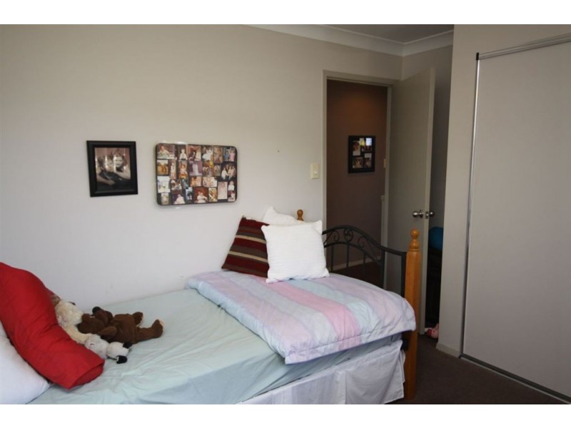 18/136 Pacific Pines Boulevard, Pacific Pines QLD 4211