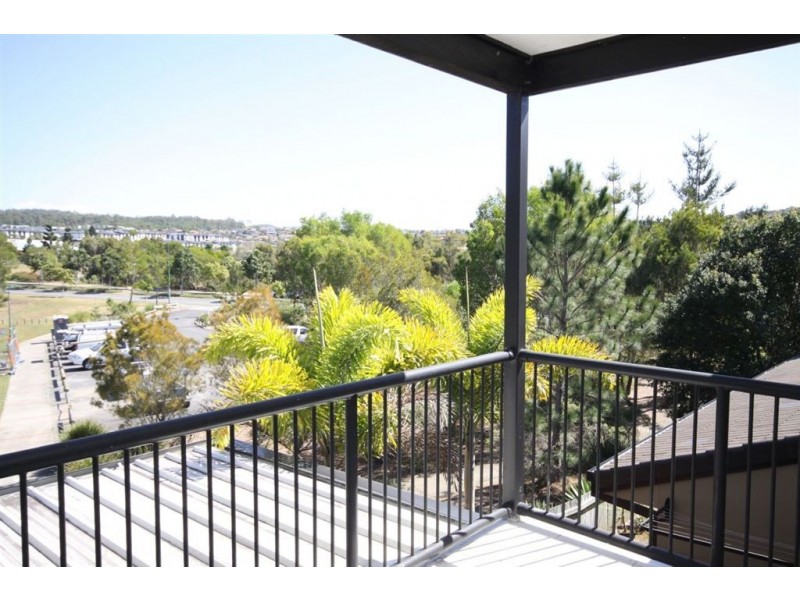 18/136 Pacific Pines Boulevard, Pacific Pines QLD 4211