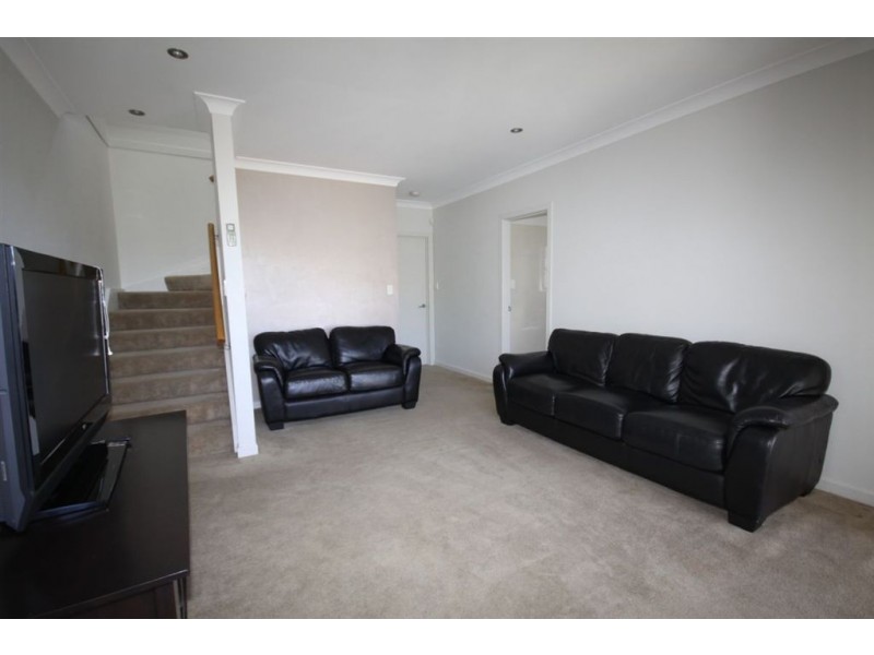 2/40 Bayview Street, Runaway Bay QLD 4216