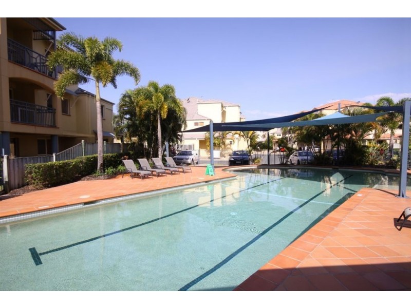 64/88 Limetree Parade West, Runaway Bay QLD 4216